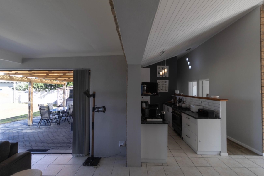 To Let 3 Bedroom Property for Rent in Sandbaai Western Cape